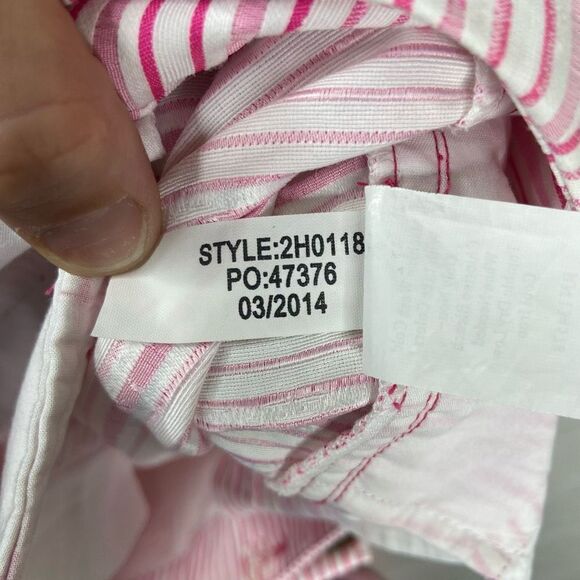 Vineyard Vines Women's Shorts Classic Mid-Rise Striped Pink And White Size 2 - Picture 8 of 9